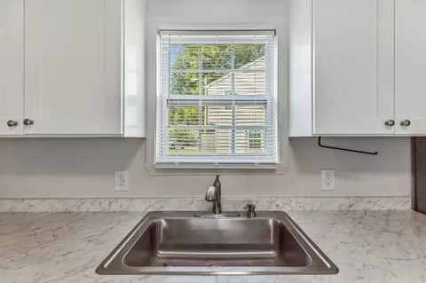 Kitchen - 356 Beechcroft Rd, Spring Hill, TN 37174 photo 3 of 4