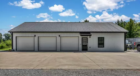 Exterior - 2049 Conatser Rd, Cunningham, TN 37052 photo 6 of 14