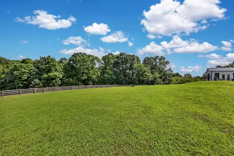 Exterior - 2049 Conatser Rd, Cunningham, TN 37052 photo 12 of 14
