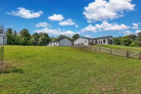 Exterior - 2049 Conatser Rd, Cunningham, TN 37052 photo 8 of 14