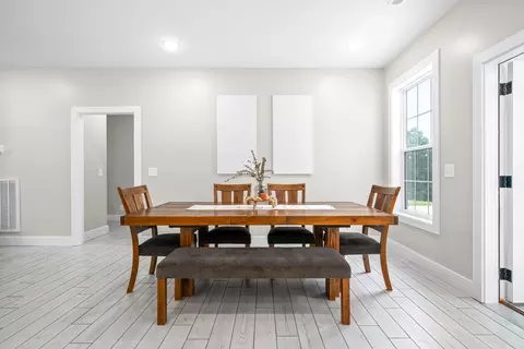 Dining - 2049 Conatser Rd, Cunningham, TN 37052 photo 1 of 1
