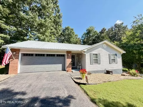 64 Pear Cir, Crossville, TN 38555