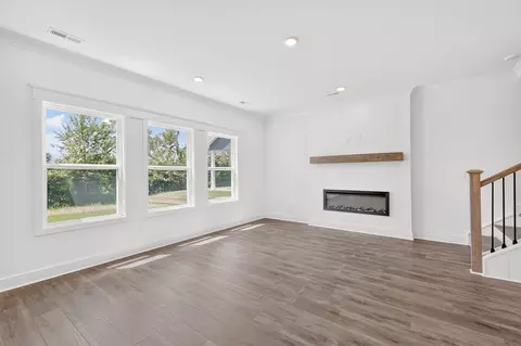 Living - 4935 Kai Dr, Murfreesboro, TN 37129 photo 6 of 6