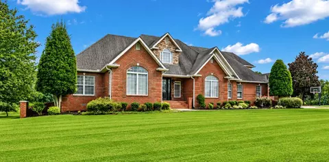 4884 Saint Andrew Ct, Clarksville, TN 37043