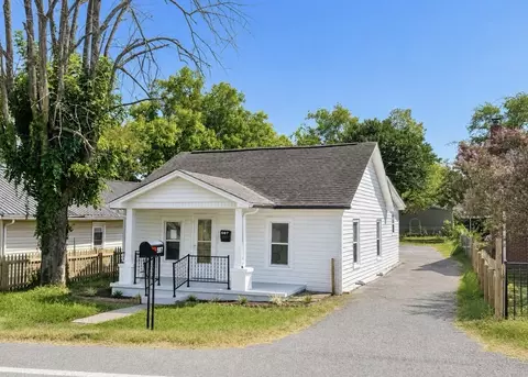 597 Long Hollow Pike, Gallatin, TN 37066