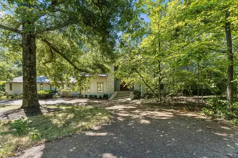 5870 Fredricksburg Dr, Nashville, TN 37215