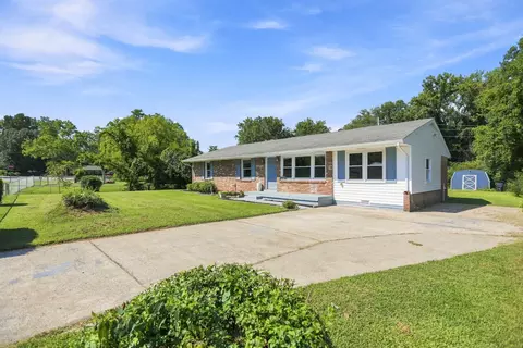 203 Rebecca Ln, Clarksville, TN 37042