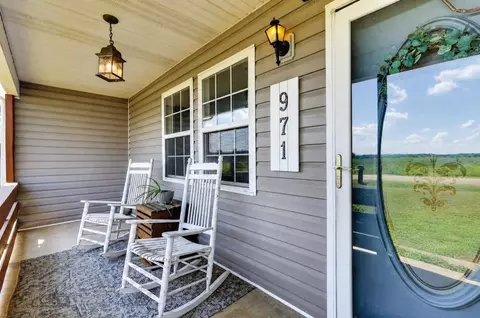 Exterior - 971 Sherrill Rd, Decherd, TN 37324 photo 3 of 17