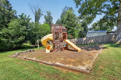 Exterior - 971 Sherrill Rd, Decherd, TN 37324 photo 10 of 17