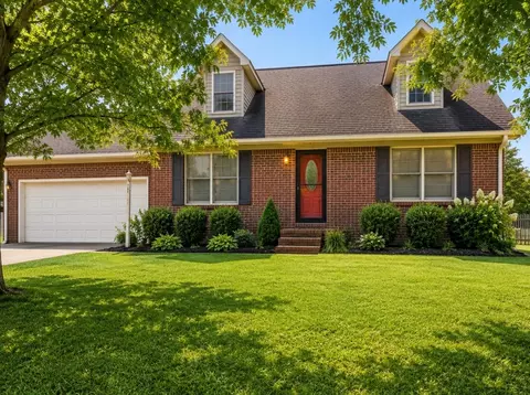 135 Springmont Dr, Hopkinsville, KY 42240