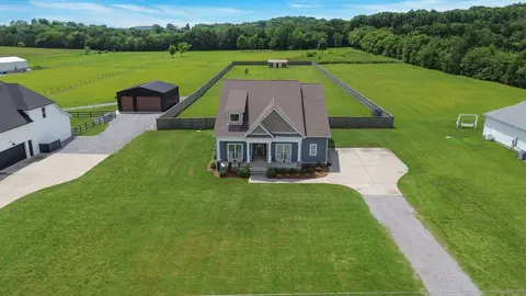 7890 Poplar Hill Rd, Watertown, TN 37184