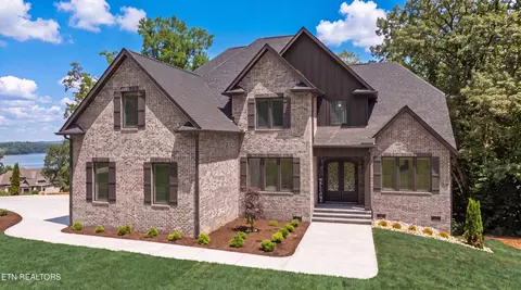 526 River Rd, Loudon, TN 37774