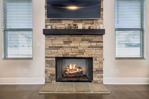 Living - 3906 Hon Dr, Murfreesboro, TN 37128 photo 3 of 5