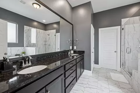 Bath - 3906 Hon Dr, Murfreesboro, TN 37128 photo 1 of 10