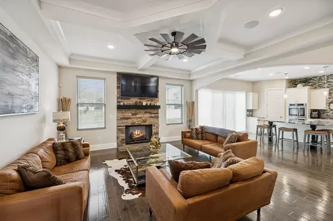 Living - 3906 Hon Dr, Murfreesboro, TN 37128 photo 2 of 5