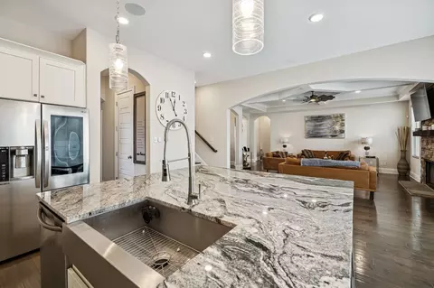 Kitchen - 3906 Hon Dr, Murfreesboro, TN 37128 photo 5 of 6