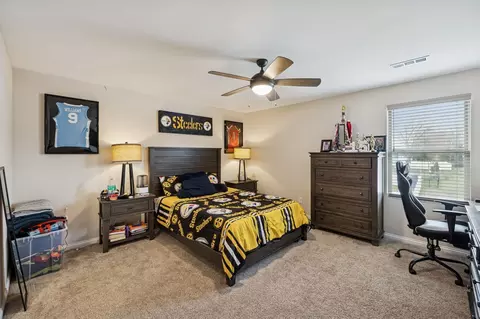 Bedroom - 3906 Hon Dr, Murfreesboro, TN 37128 photo 8 of 9