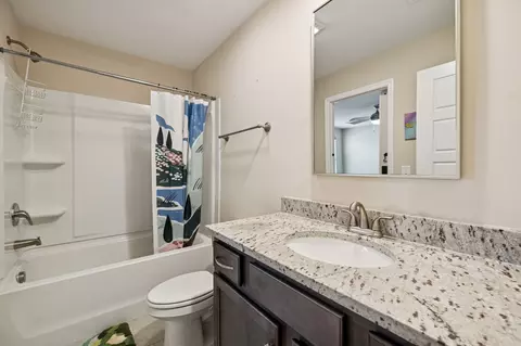 Bath - 3906 Hon Dr, Murfreesboro, TN 37128 photo 8 of 10