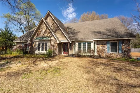 2952 Holly Heath Cv, Germantown, TN 38138