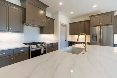Kitchen - 5528 Sinclair St, Murfreesboro, TN 37127 photo 3 of 6