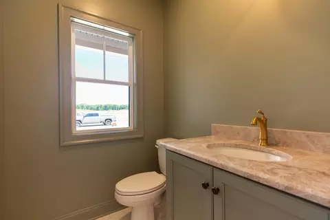 Bath - 5528 Sinclair St, Murfreesboro, TN 37127 photo 6 of 7