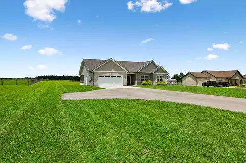 Exterior - 731 N Main St, Morrison, TN 37357 photo 2 of 12