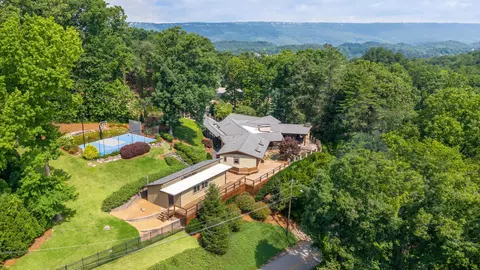2909 Folts Cir, Chattanooga, TN 37405