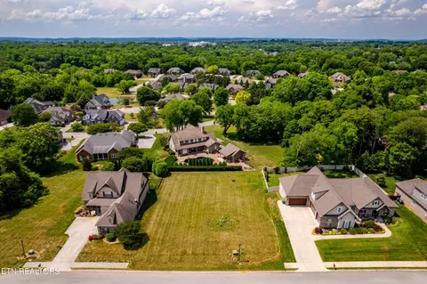 509 Karch Dr, Maryville, TN 37803