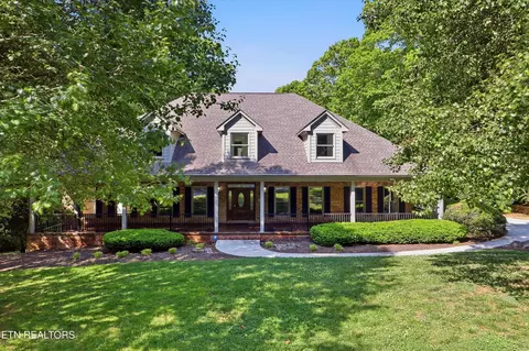 721 Hampton Roads Dr, Knoxville, TN 37934