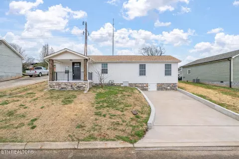 902 Summer St, Loudon, TN 37774
