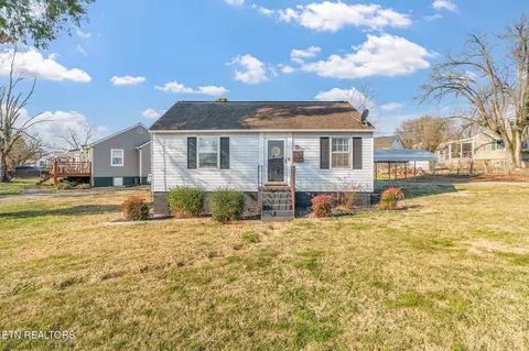 900 Valley Vista Dr, Loudon, TN 37774