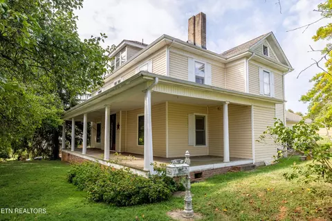 1227 N Main St, Sweetwater, TN 37874
