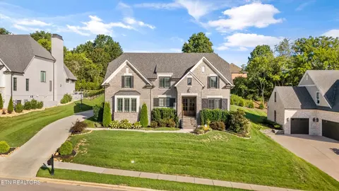 527 Larksong Dr, Knoxville, TN 37934