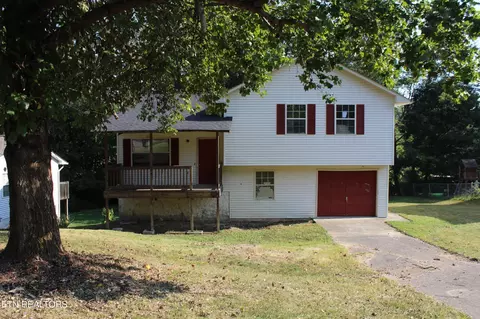 6633 Bay Circle Dr, Knoxville, TN 37918