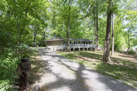 403 NW Hickory Dr, Knoxville, TN 37912