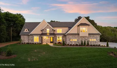 408 Herron Rd, Farragut, TN 37934