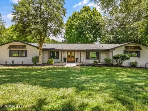 2316 Cove Field Rd, Knoxville, TN 37919