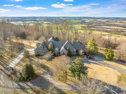 192 Briarcliff Rd, Sweetwater, TN 37874