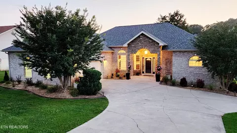137 Tahlequah Ln, Loudon, TN 37774