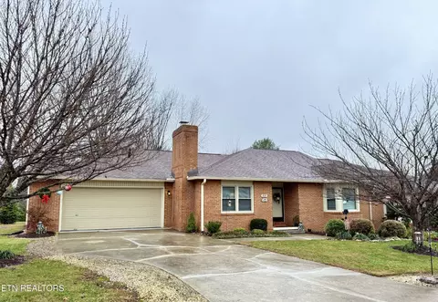 7049 Hunters Tr, Knoxville, TN 37921