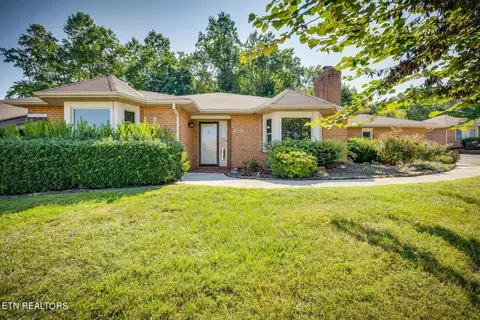 6920 Bridle Ct, Knoxville, TN 37921