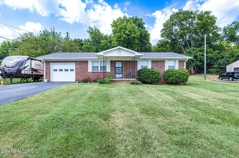 1004 Susan Dr, New Market, TN 37820