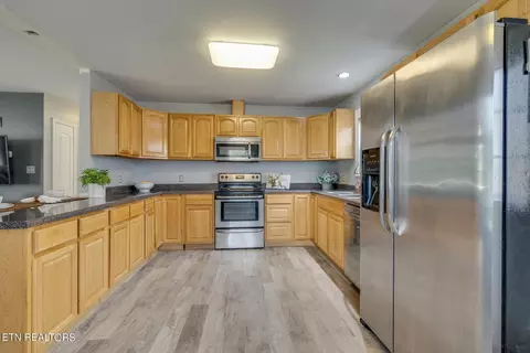 116 Valley View Ln, Heiskell, TN 37754 photo 9