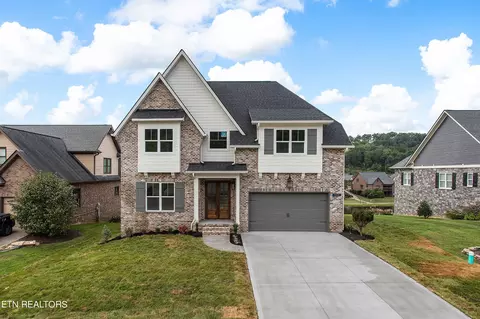 508 Turnberry Cir, Lenoir City, TN 37772