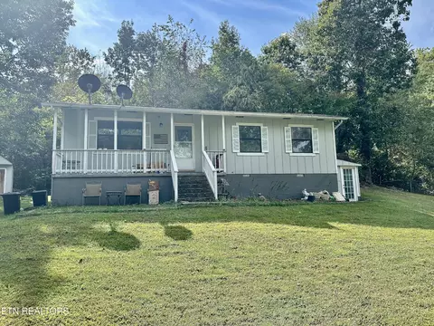 268 Cove Cir, Caryville, TN 37714