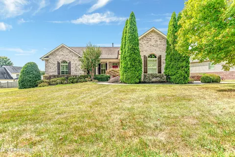 11353 Hawkstowe Ln, Knoxville, TN 37934