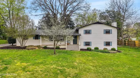 216 Highfield Rd, Knoxville, TN 37923