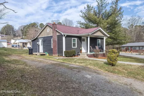 919 Hudson St, Sweetwater, TN 37874