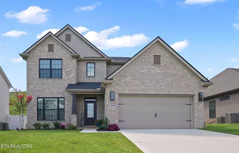 1808 Silver Chapel Dr, Knoxville, TN 37932