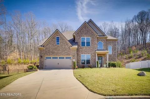 2102 Kangaroo Ln, Knoxville, TN 37932